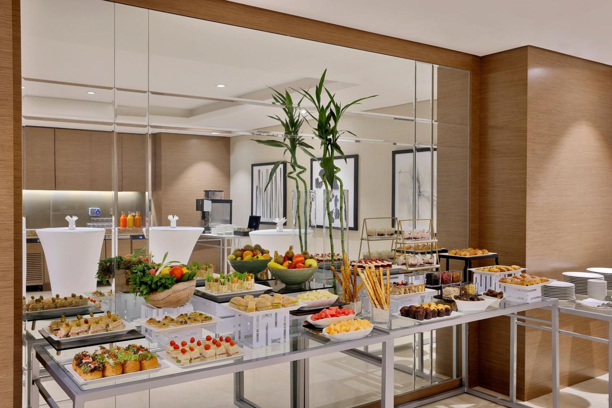 Courtyard By Marriott Riyadh Northern Ring Road Exterior photo
